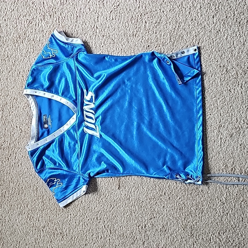 Women's Detroit Lion's jersey